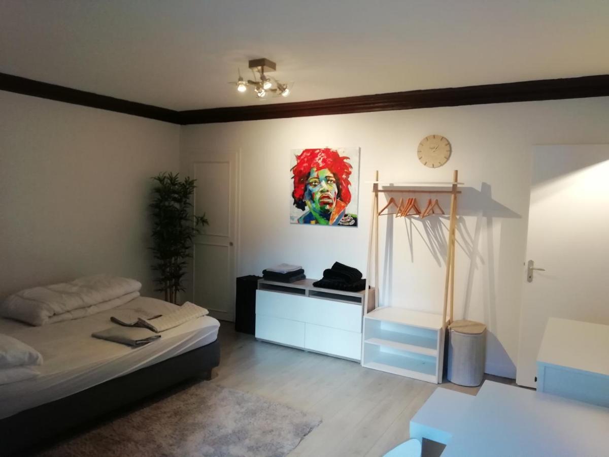 Charmant Appartement Plein Centre Auray Exterior photo